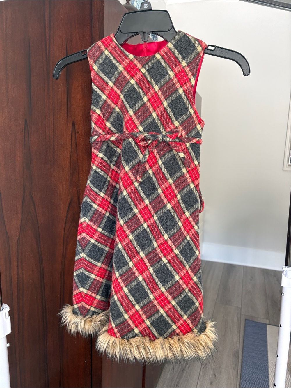 Helena girls Red and Gray Plaid Sleeveless Holiday dress with Faux Fur Trim Sz 5